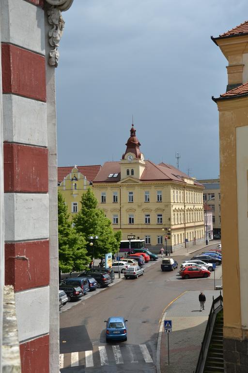 Hotel Posta Benesov  Kültér fotó